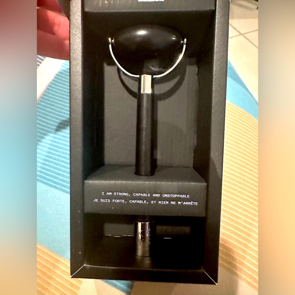 Keys Obsidian Facial Roller- accepts offers